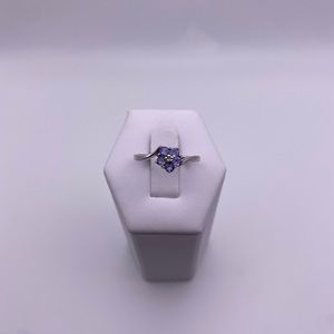 10k white gold amethyst and Diamond ring